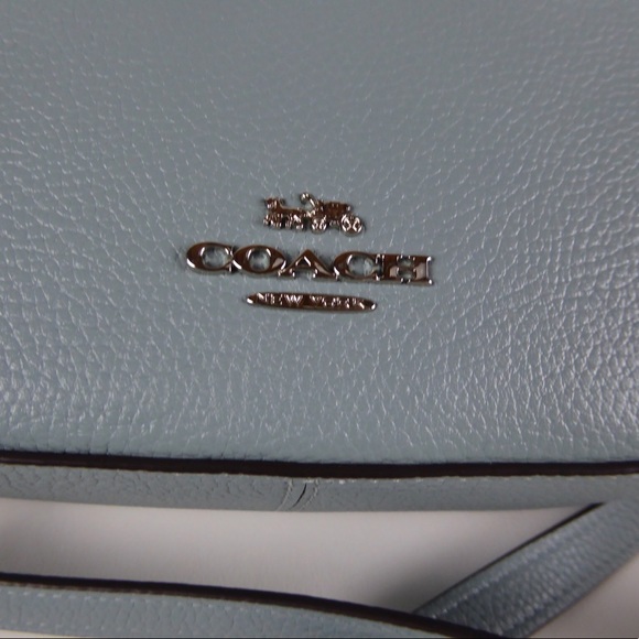 Coach Pebbled Leather Camera Bag Chain Purse NWT - Picture 4 of 8